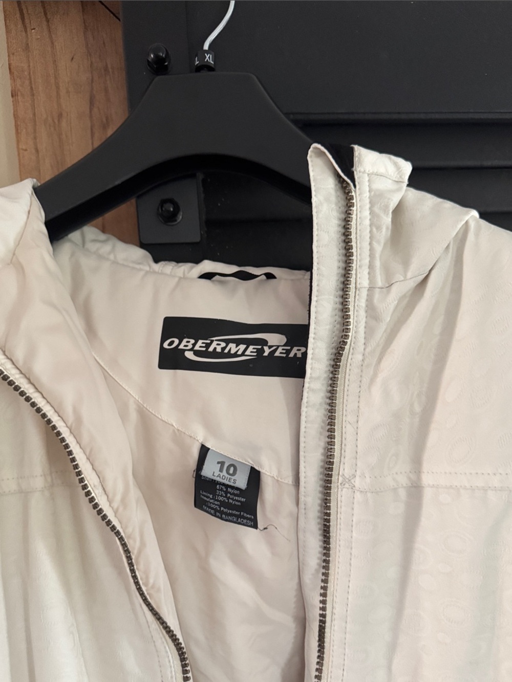 Obermeyer Women's Cream Hooded Winter Jacket with Full Zip